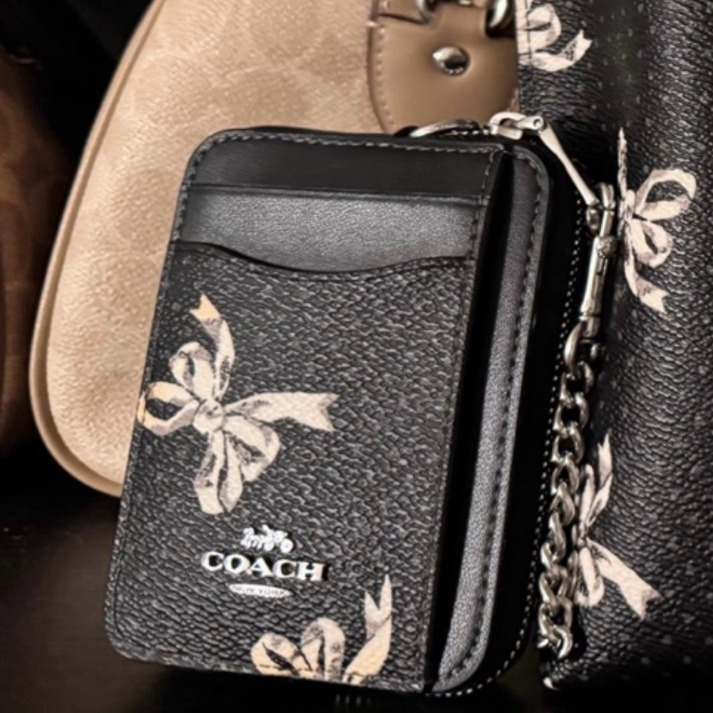 Coach Black and Cream Bow Card Holder